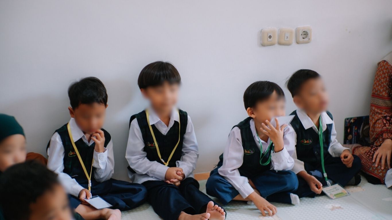 Kenapa Sirah Nabi Penting Diajarkan Sejak Dini? Begini Cara Menyampaikannya pada Anak Kenapa Sirah Nabi Penting Diajarkan Sejak Dini? Begini Cara Menyampaikannya pada Anak