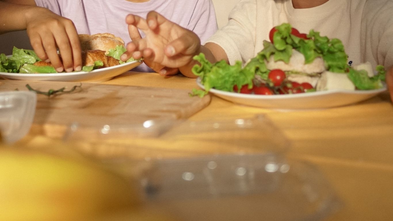 Jenis Nutrisi yang Membantu Meningkatkan Konsentrasi Anak Saat Belajar Jenis Nutrisi yang Membantu Meningkatkan Konsentrasi Anak Saat Belajar